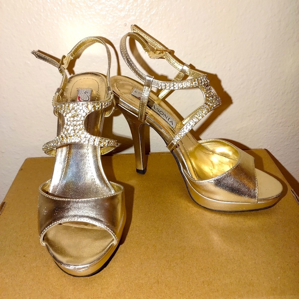 Lasonia Platform Gold Dress Heel